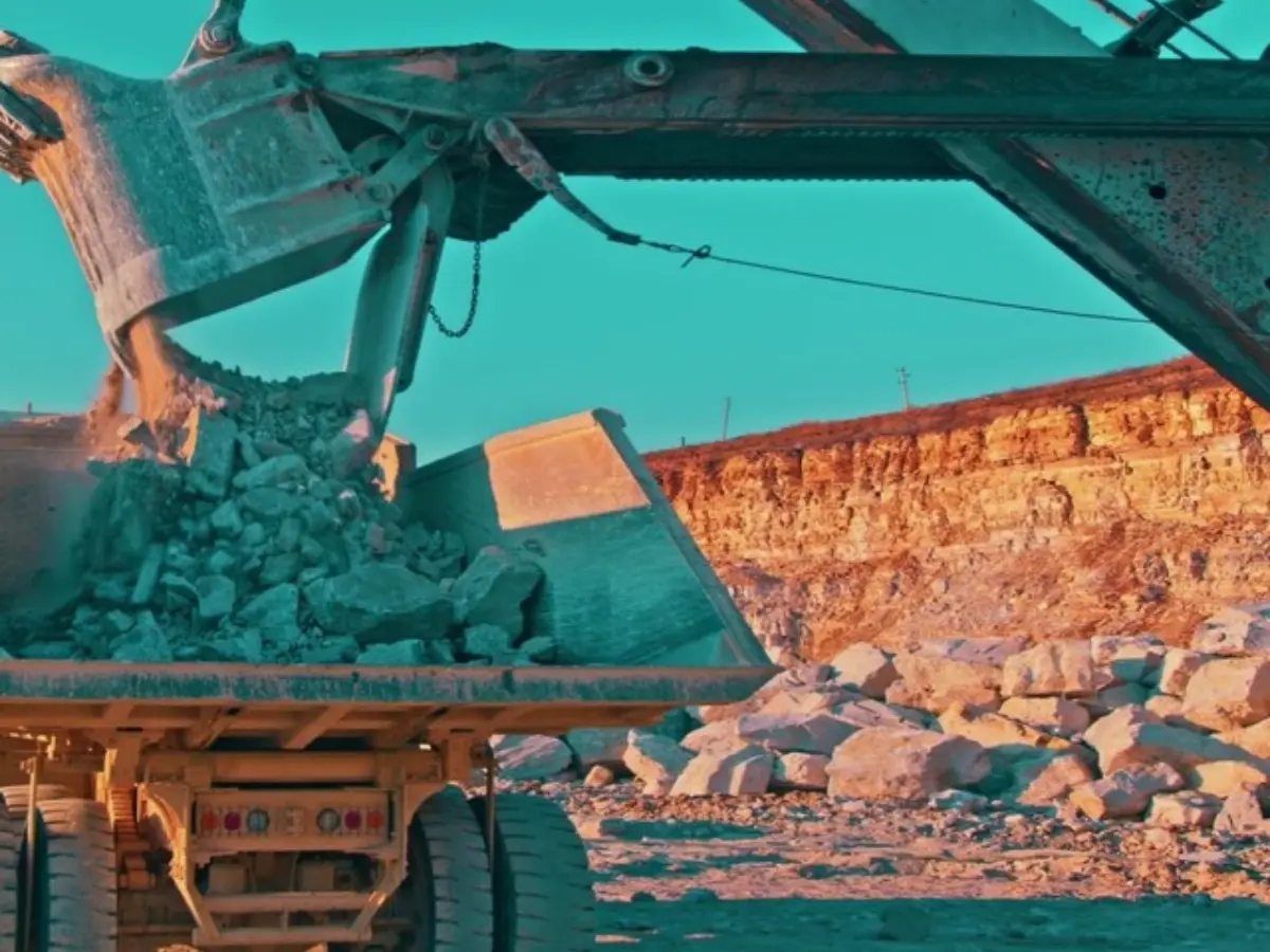 Новосельский мехкарьер